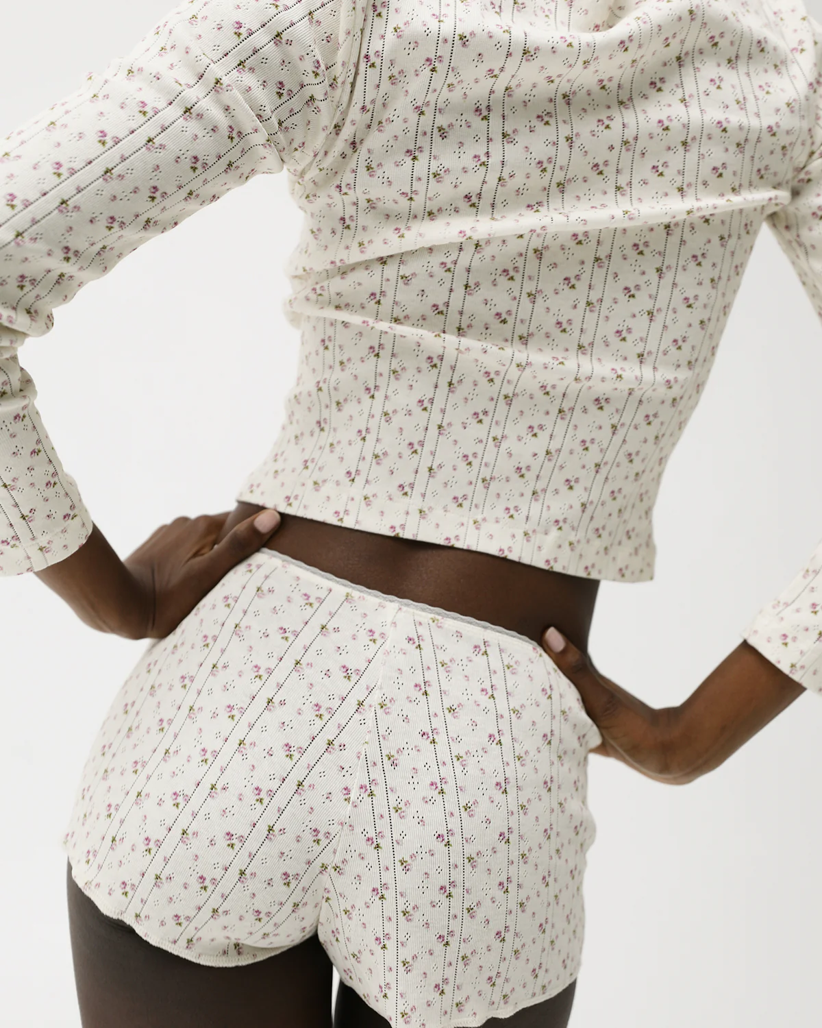 The Cardigan English Rose - Image 3