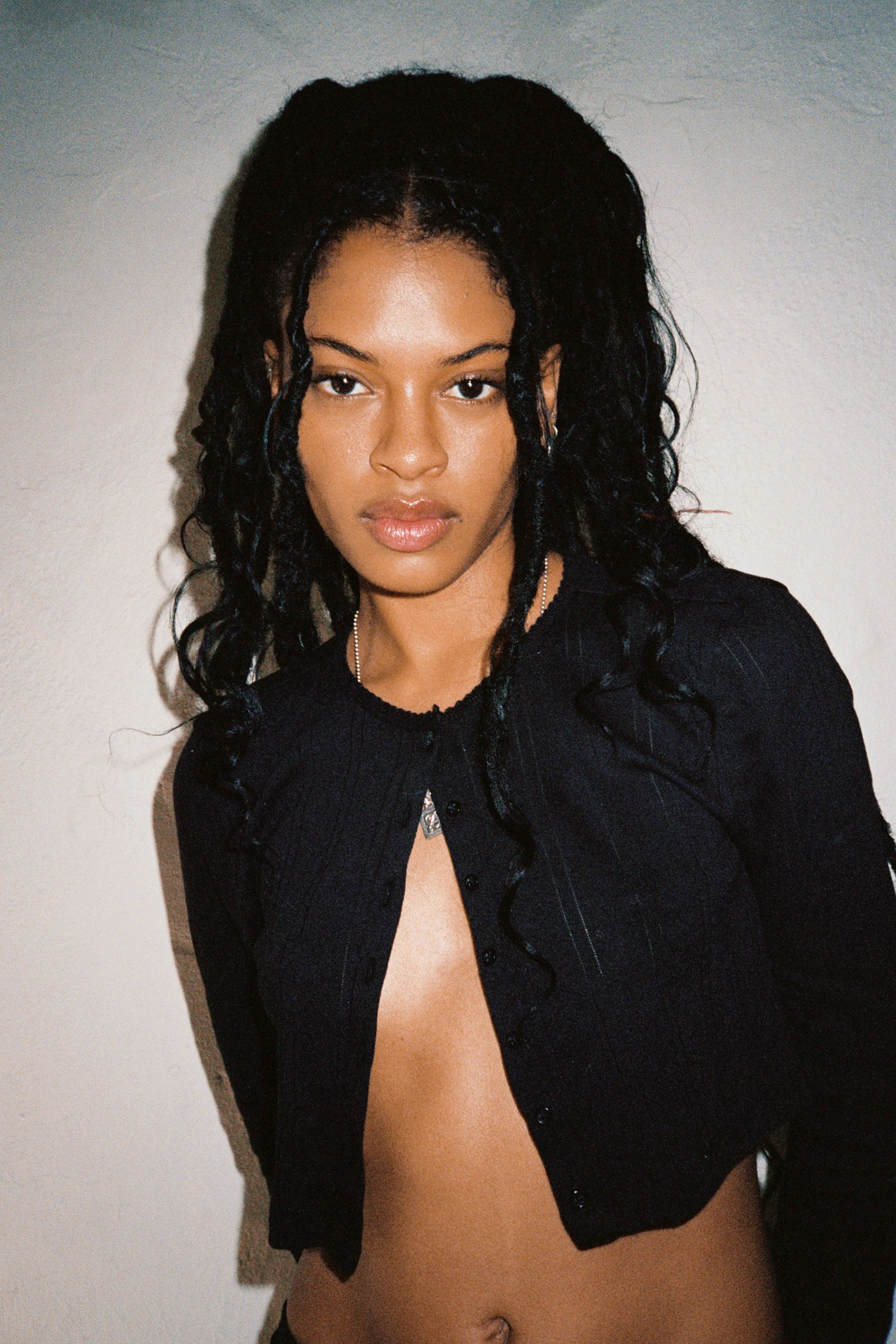 The Crop Cardi Black - Image 3